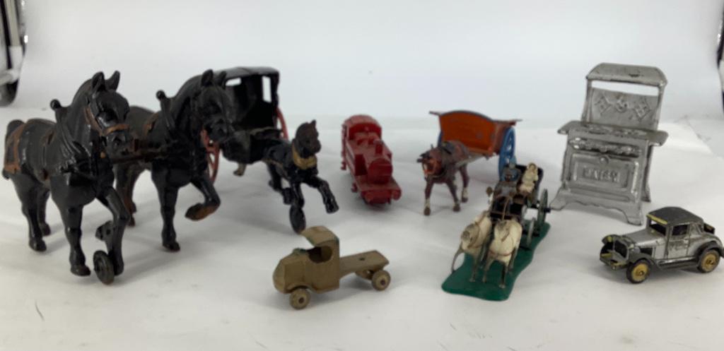 Box lot cast iron and die cast toys including Hansom (1 of 1)