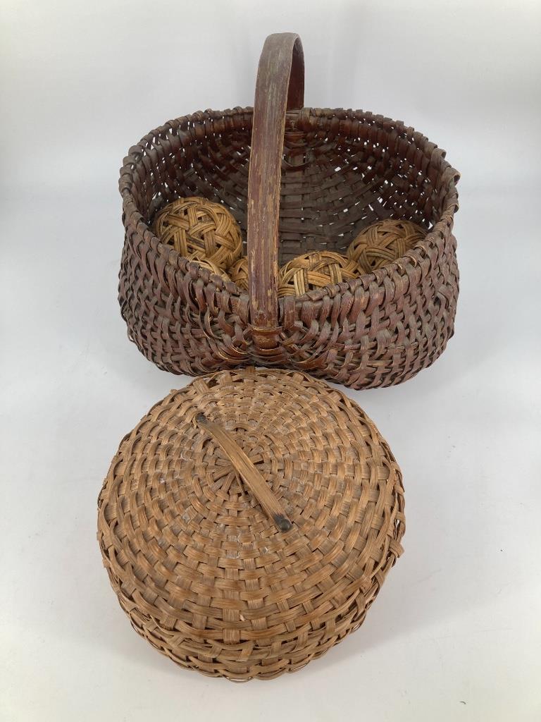 Box lot baskets including buttocks. (1 of 1)