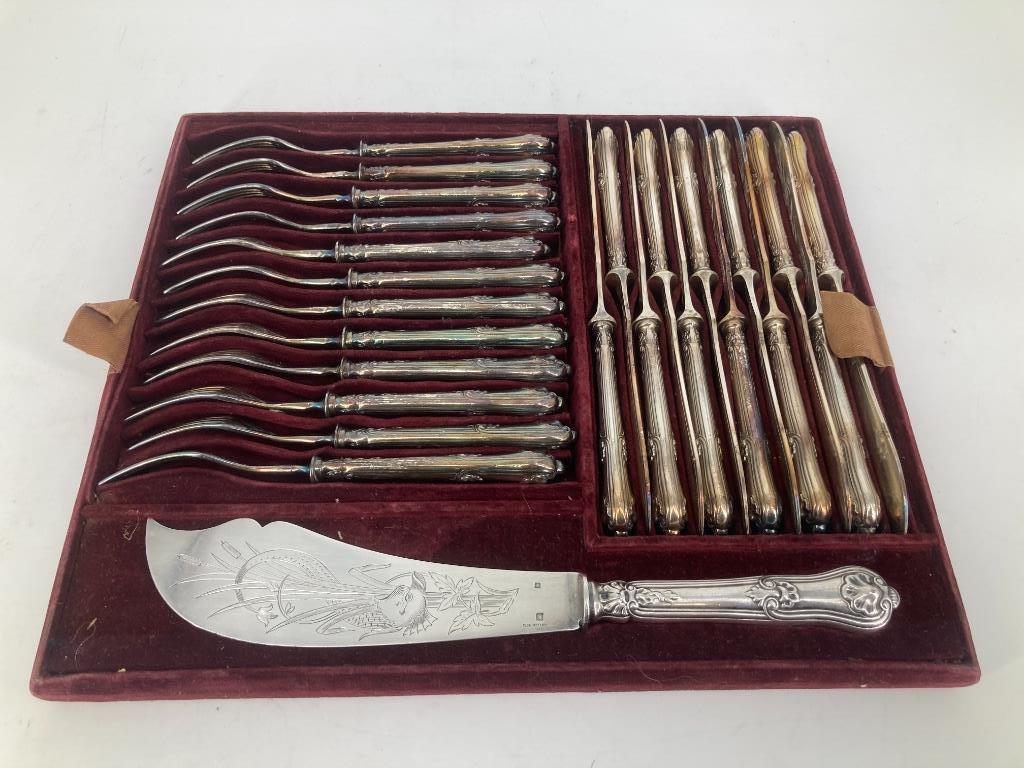 Box lot silver plate knives and forks. (1 of 1)