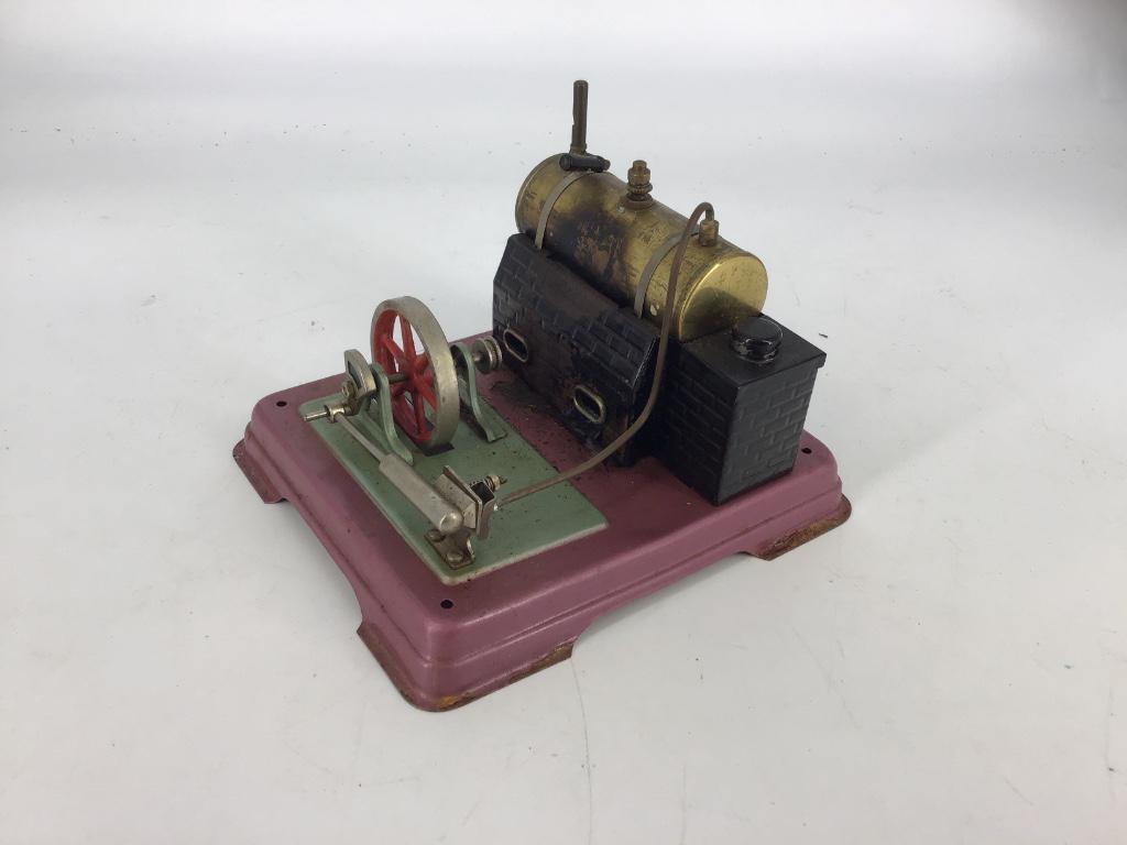 Small German horizontal steam engine. (1 of 1)