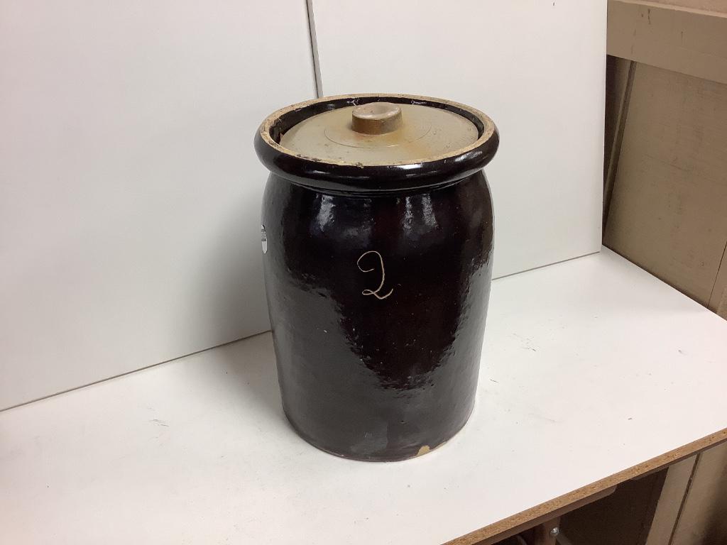 2 gallon crock with mismatched lid: 2 gallon crock with mismatched lid