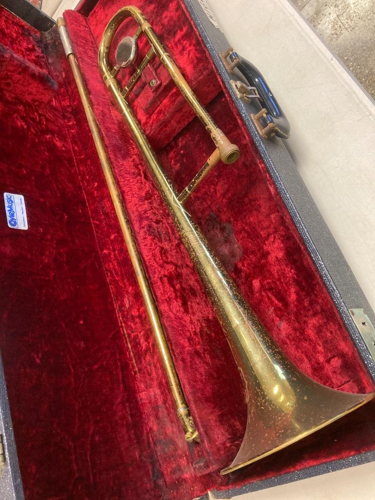 Bundy trombone in case, overall pitting. (1 of 1)