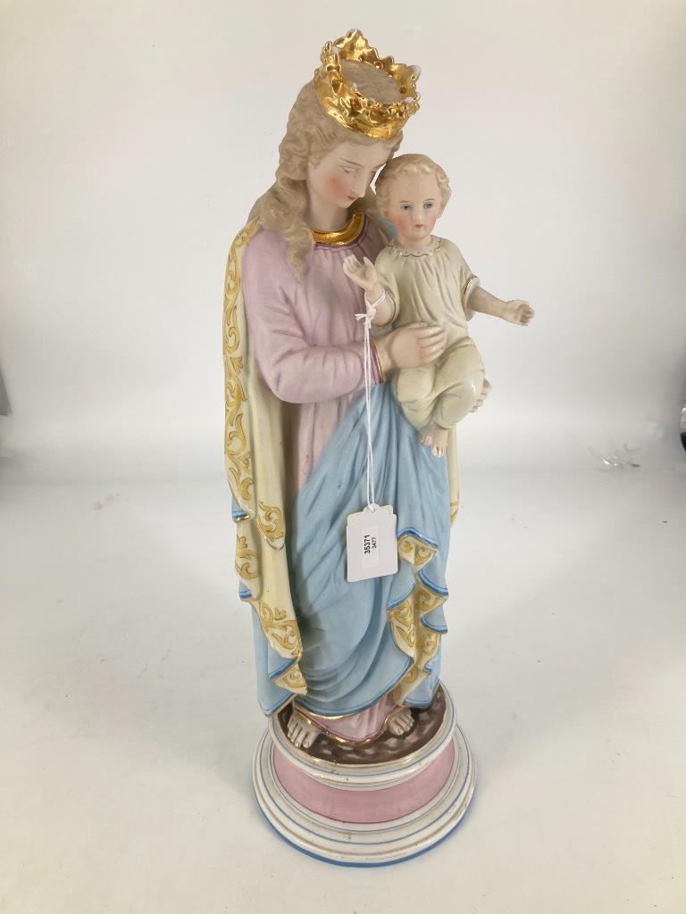 17Â½" BISQUE STATUE OF THE VIRGIN MARY AND BABY JESUS.: 17½" BISQUE STATUE OF THE VIRGIN MARY AND BABY JESUS.