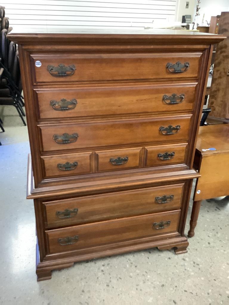 6 DRAWER CHEST: 6 DRAWER Sheraton style CHEST made by Thomasville