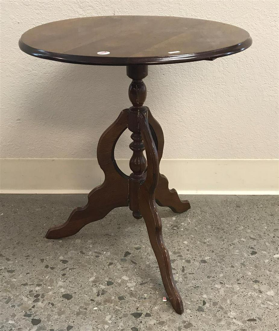 VICTORIAN WALNUT TRIPOD BASE TABLE 23" DIAMETER X 27" H (1 of 1)