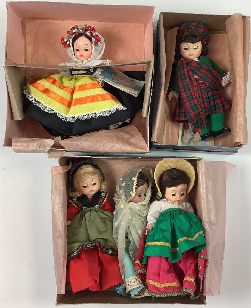 (5) 8" Madame Alexander boxed and unboxed country dolls: (5) 8" Madame Alexander boxed and unboxed country dolls including "Greece", "Scotland", "Sweden", "India" and "Italy". Only Greece and Scotland come in original boxes.
