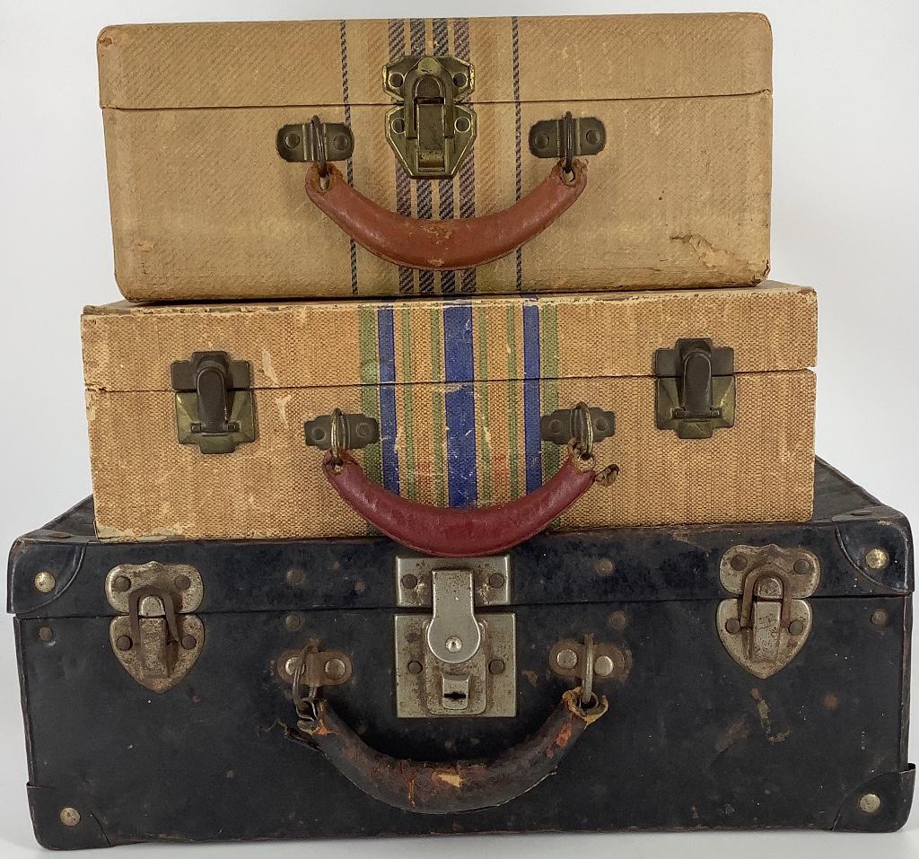 (3) vintage child's doll suitcases. (1 of 4)