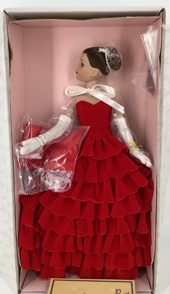 10" Robert Tonner Tiny Kitty Collier "Red Velvet (1 of 2)