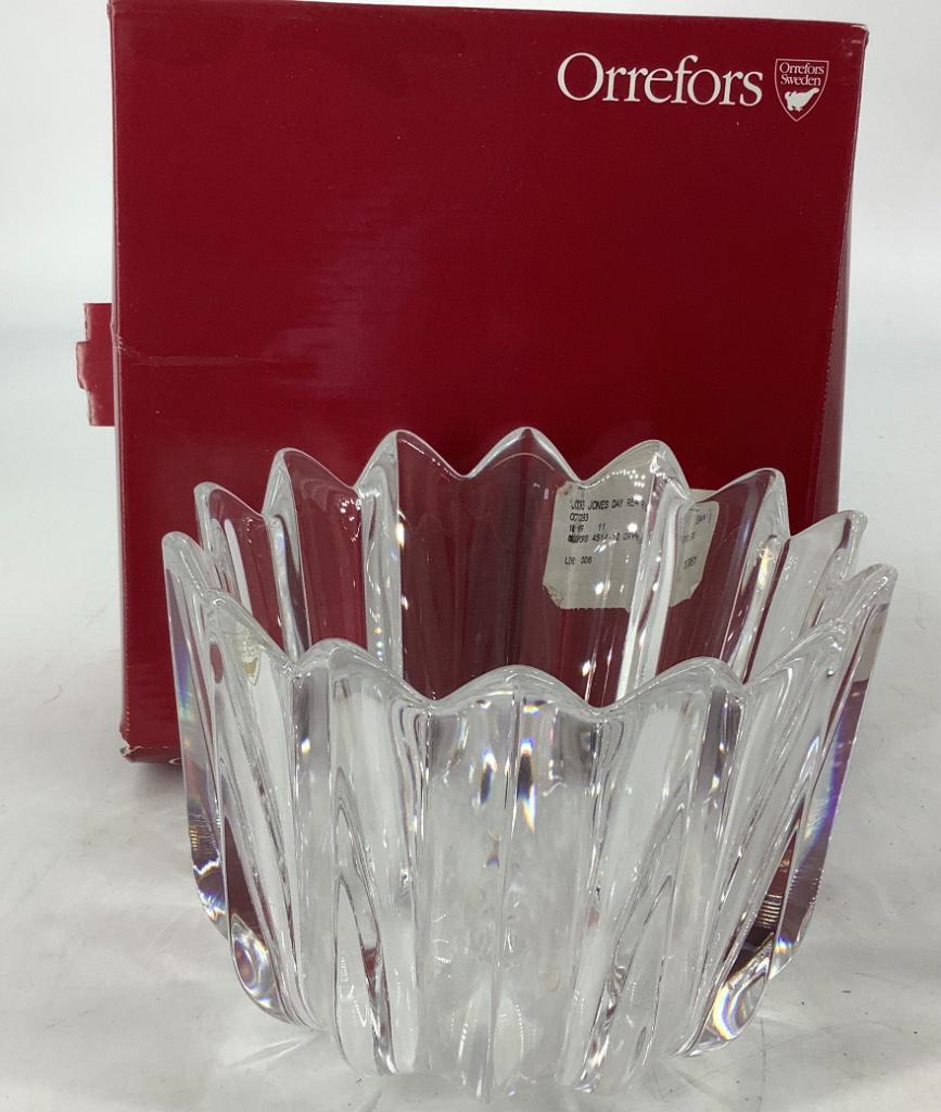 Orrefors Sweden glass crystal bowl.: Orrefors Sweden glass crystal bowl.