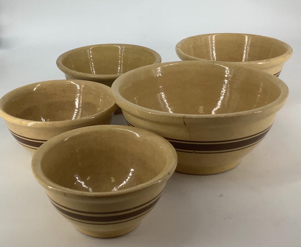 Assorted sizes mixing bowls glazed.large with crack. (1 of 1)