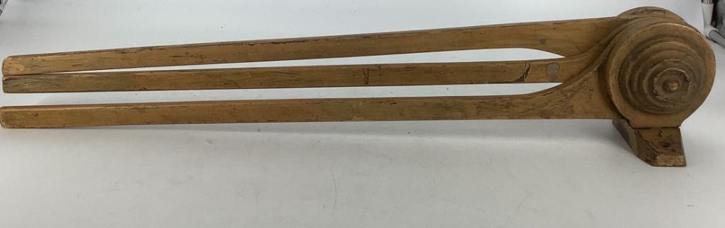 Wooden hanging drying rack. (1 of 1)