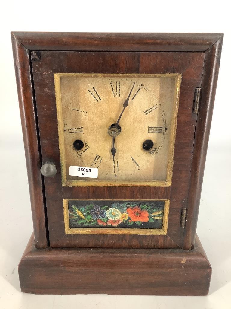 Seth Thomas small mahogany mantle clock. 9"H (1 of 2)