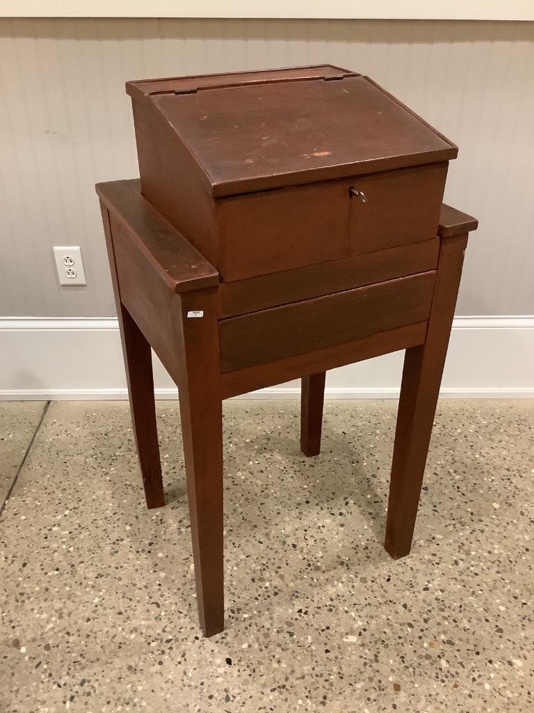Country Hepplewhite lift lid bookkeepers desk, old red: Country Hepplewhite lift lid bookkeepers desk, old red finish. 19.5”x22”x41”.