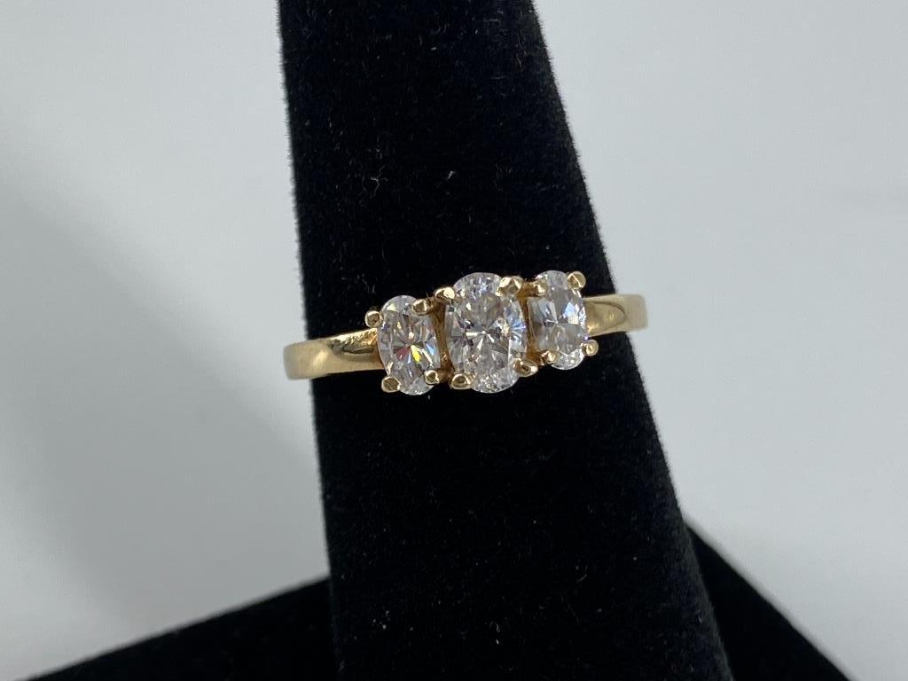 10kt Yellow Gold & CZ Stone Ring (1 of 5)
