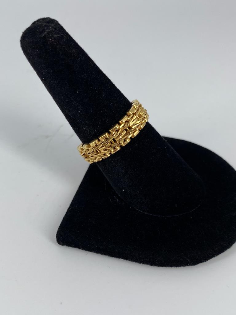 18kt Yellow Gold Ring (1 of 4)