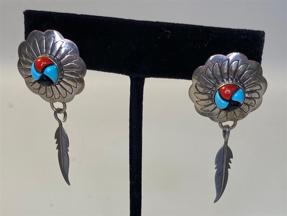 PAIR STERLING SILVER FASHION EARRINGS ON POSTS (1 of 5)