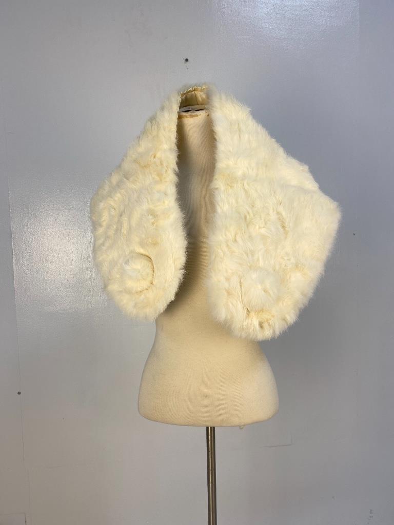 Vintage Fur Shoulder Wrap (1 of 3)