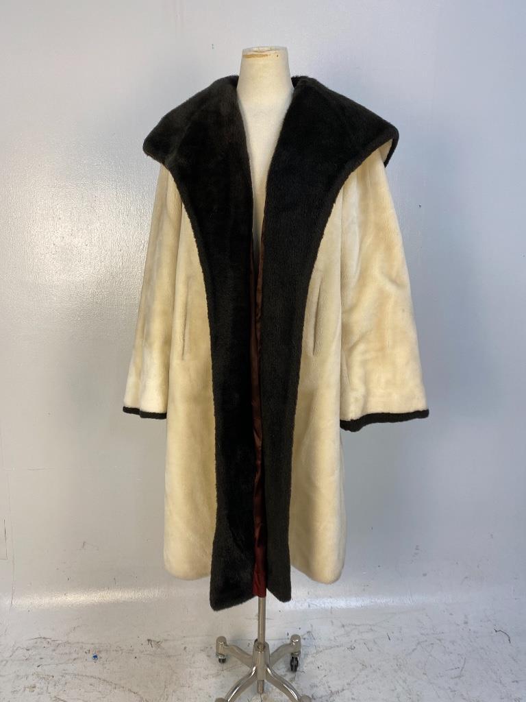 Vintage Coat (1 of 4)