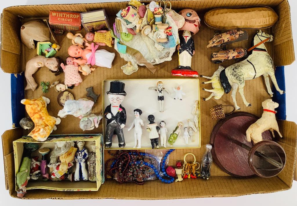 Lot of miscellaneous smalls and miniatures - frozen (1 of 1)