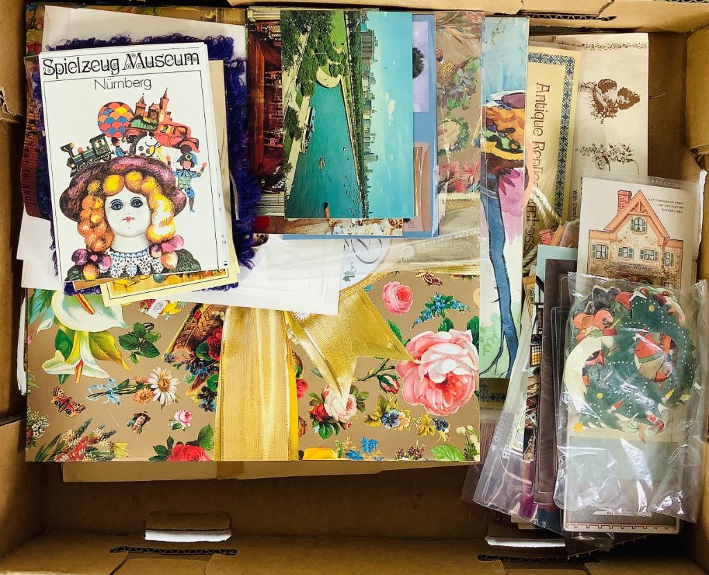 Lot miscellaneous doll related paper items. Includes (1 of 1)