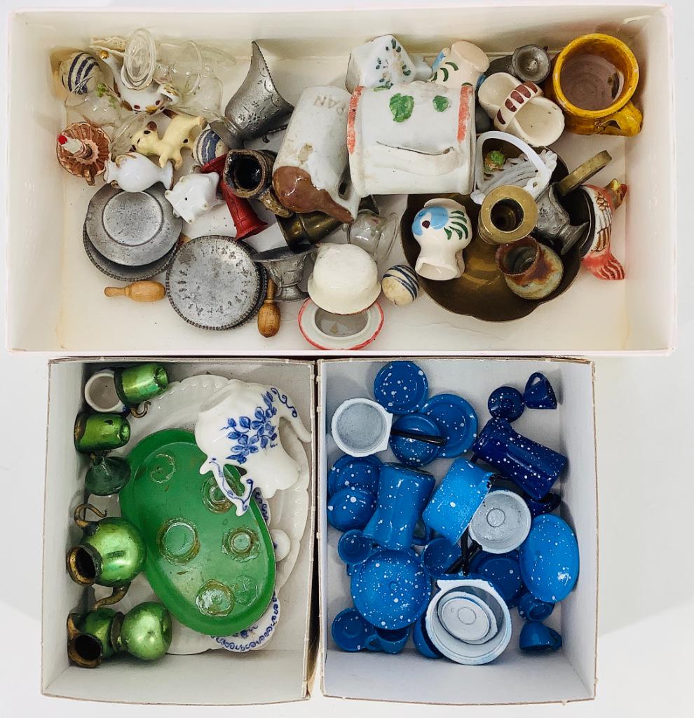 Lot miscellaneous dollhouse miniatures. Includes blue (1 of 1)