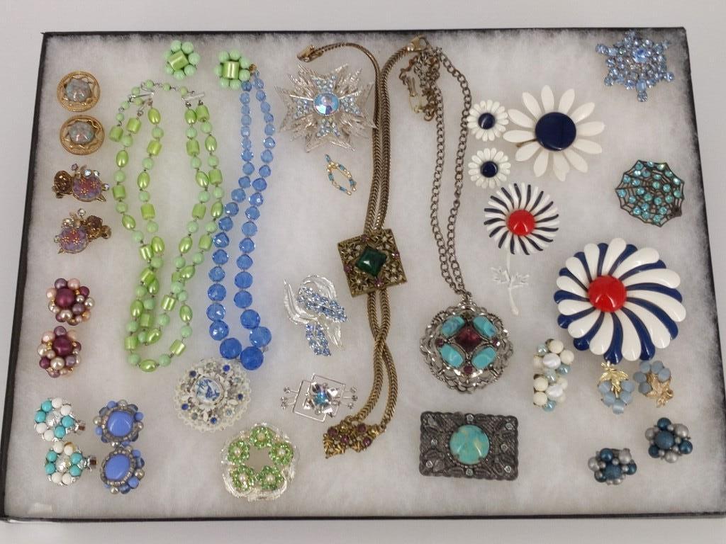 Vintage Accessories (1 of 4)