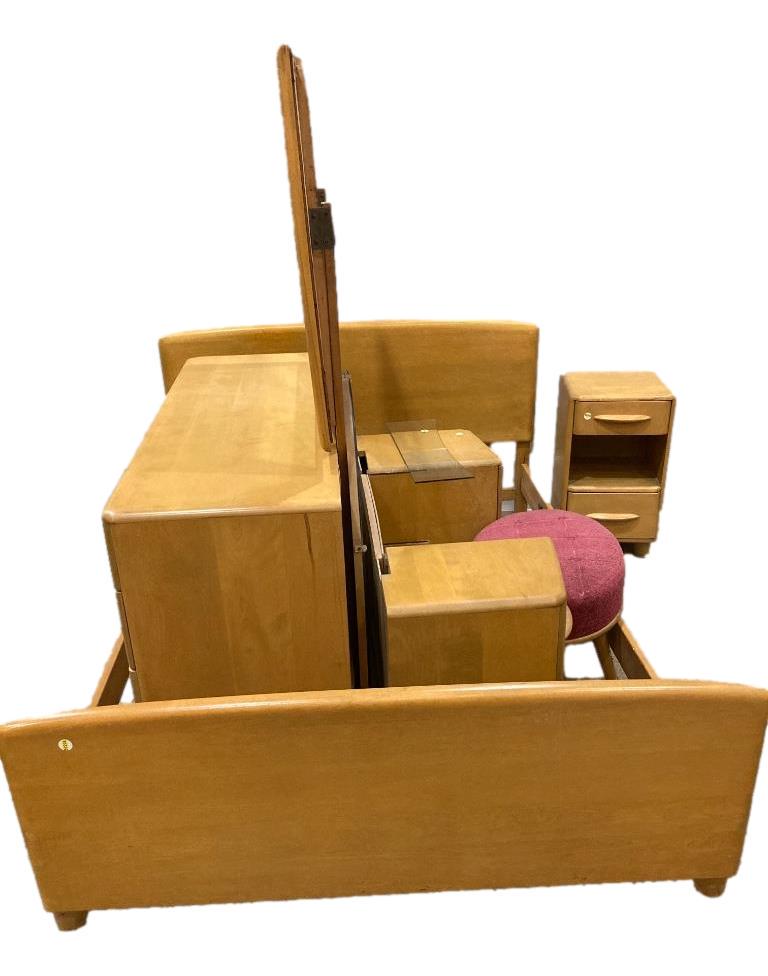 5 piece Heywood Wakefield champagne bedroom set (1 of 15)