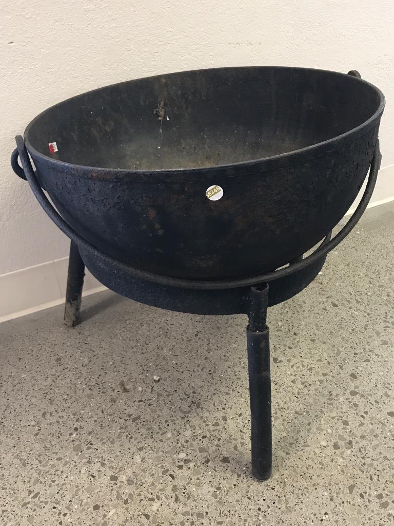Large cast iron kettle on three legged base. 27â€ (1 of 3)