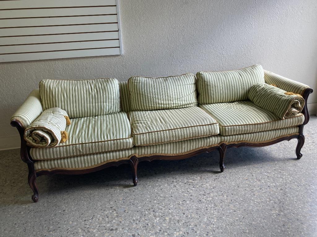 Leugers furniture upholstered Victorian couch. (1 of 5)