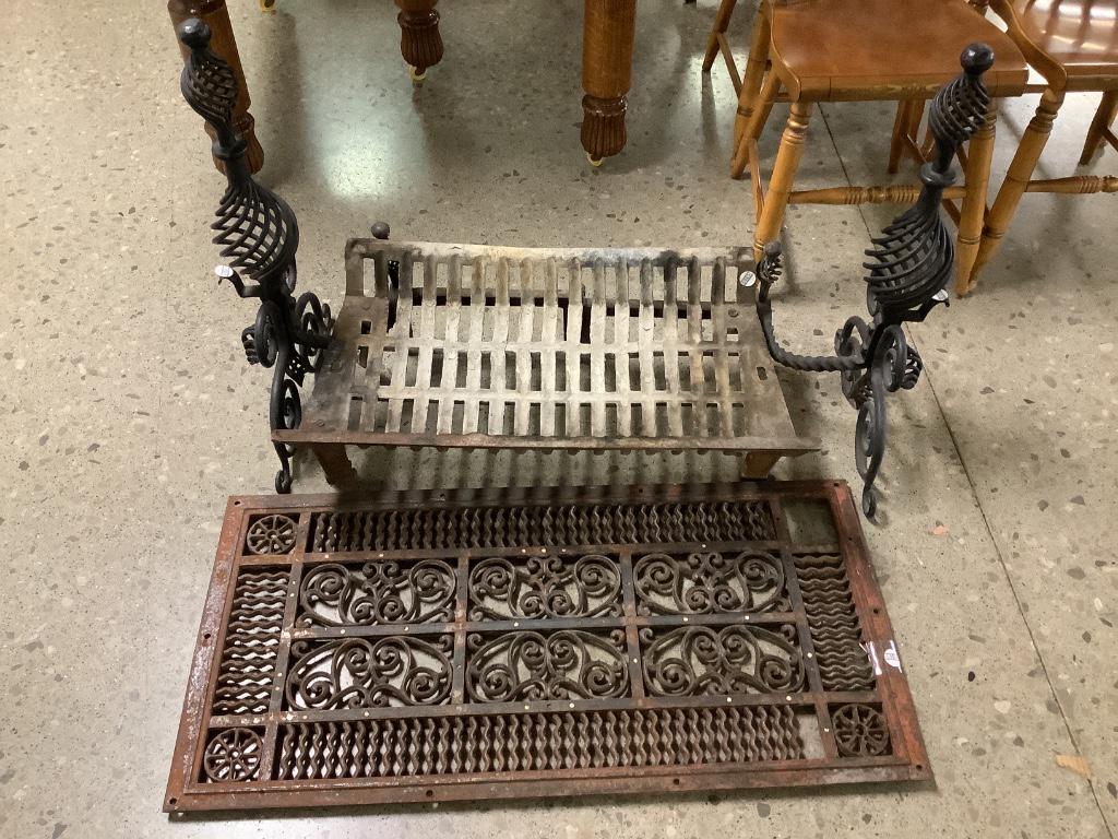 Lot including andirons and floor grate. (1 of 1)