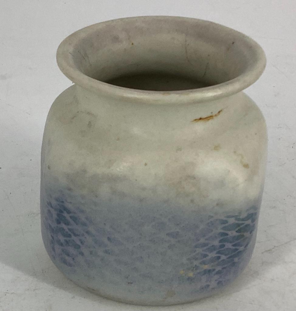 Rorstrand Sweden Vase, signed. 3” high 2.5" Diameter: Rorstrand Sweden Vase, signed. 3” high 2.5" Diameter