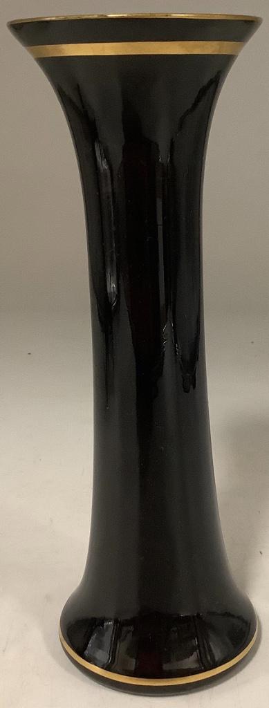 Cambridge Ebony 10” vase w/ gold decoration rim & base. (1 of 2)