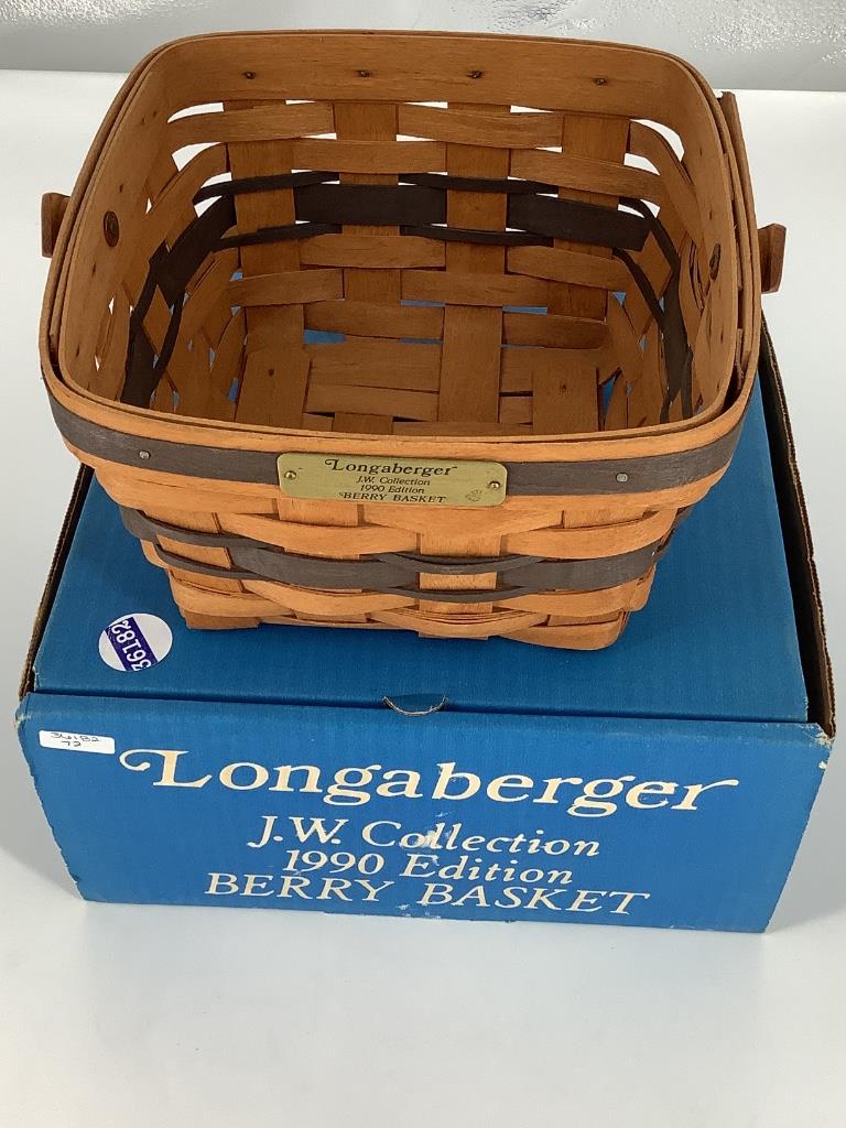 Longaberger J.W. Collection Berry Basket (1 of 1)
