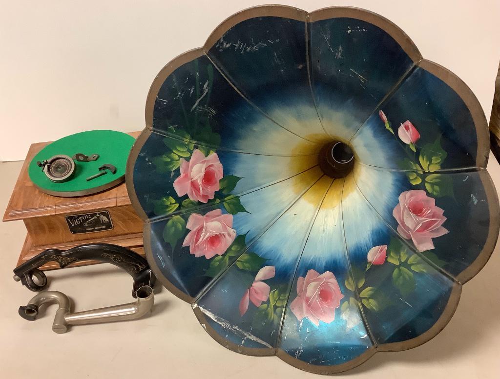 Victor phonograph w/ Morning Glory horn. (1 of 3)