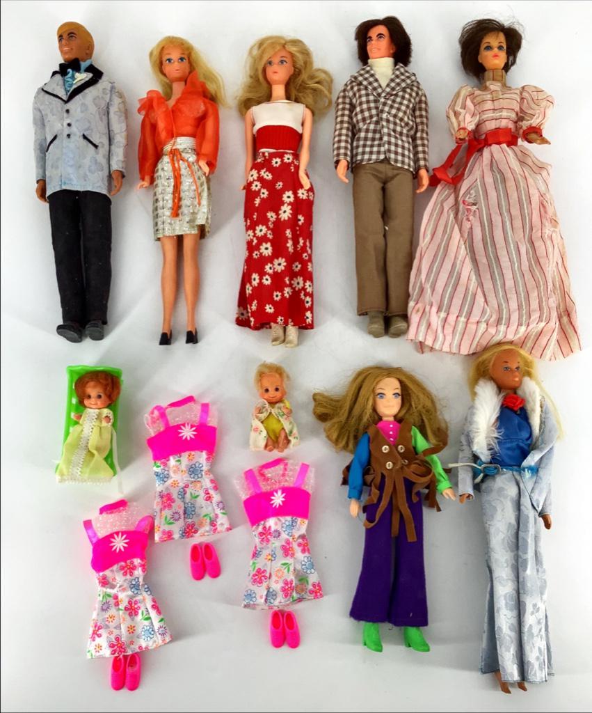 Miscellaneous played with Barbies: Miscellaneous played with Barbies