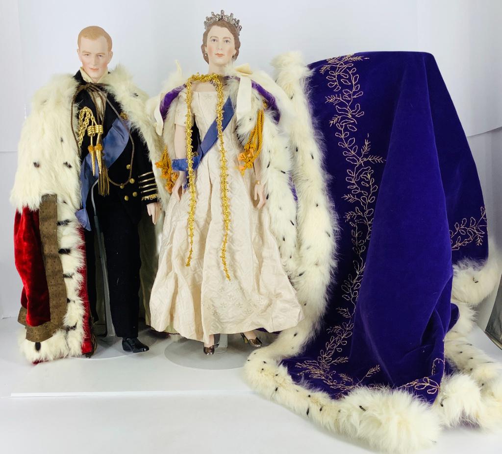 Pair portrait dolls of Queen Elizabeth II and Prince (1 of 2)