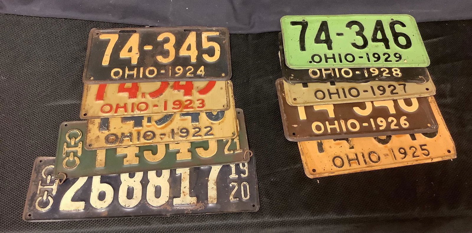 Lot antique license plates 1920s (1 of 1)