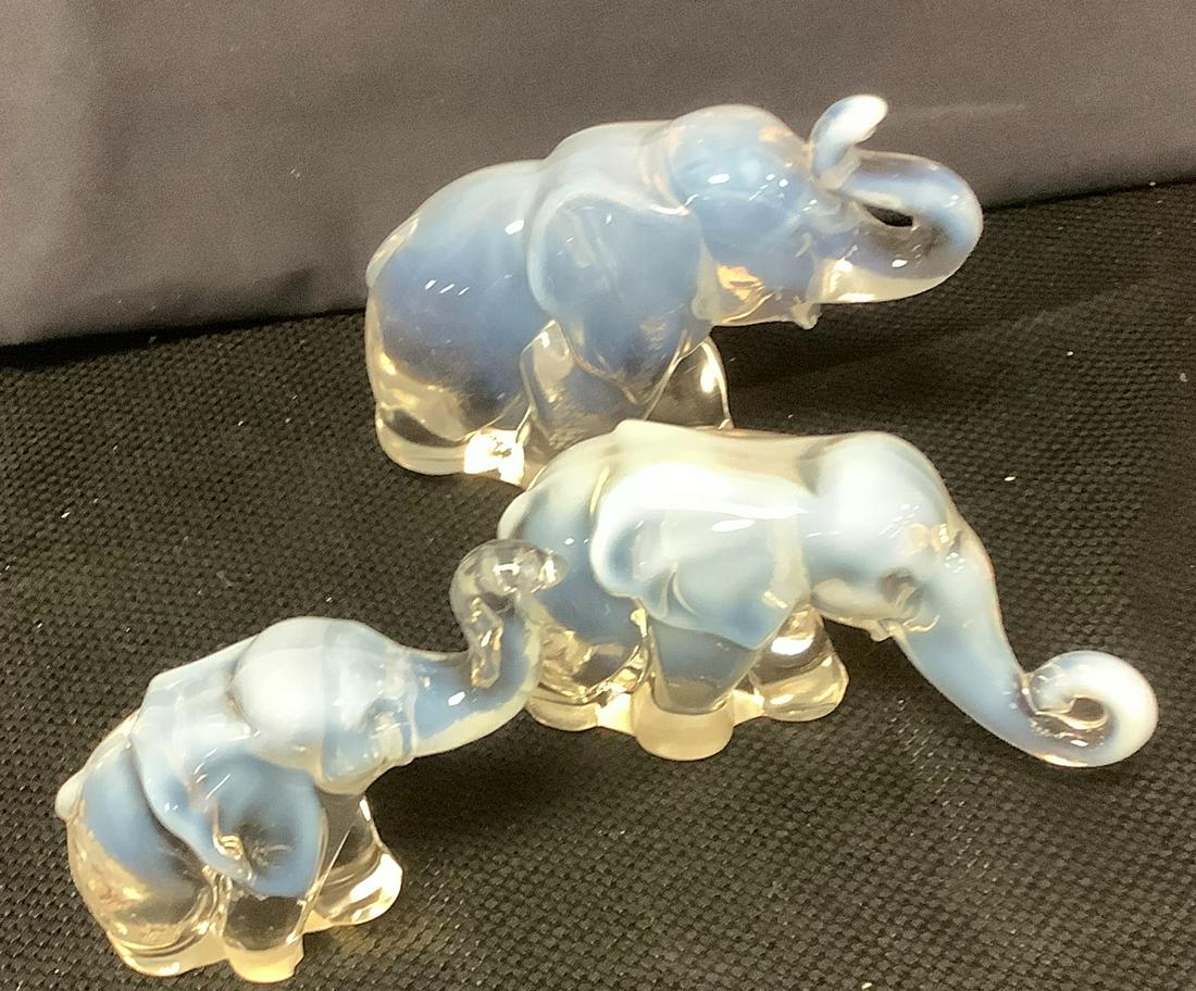 (3) Heisey HCA by Fenton Opalescent elephants (1 of 1)