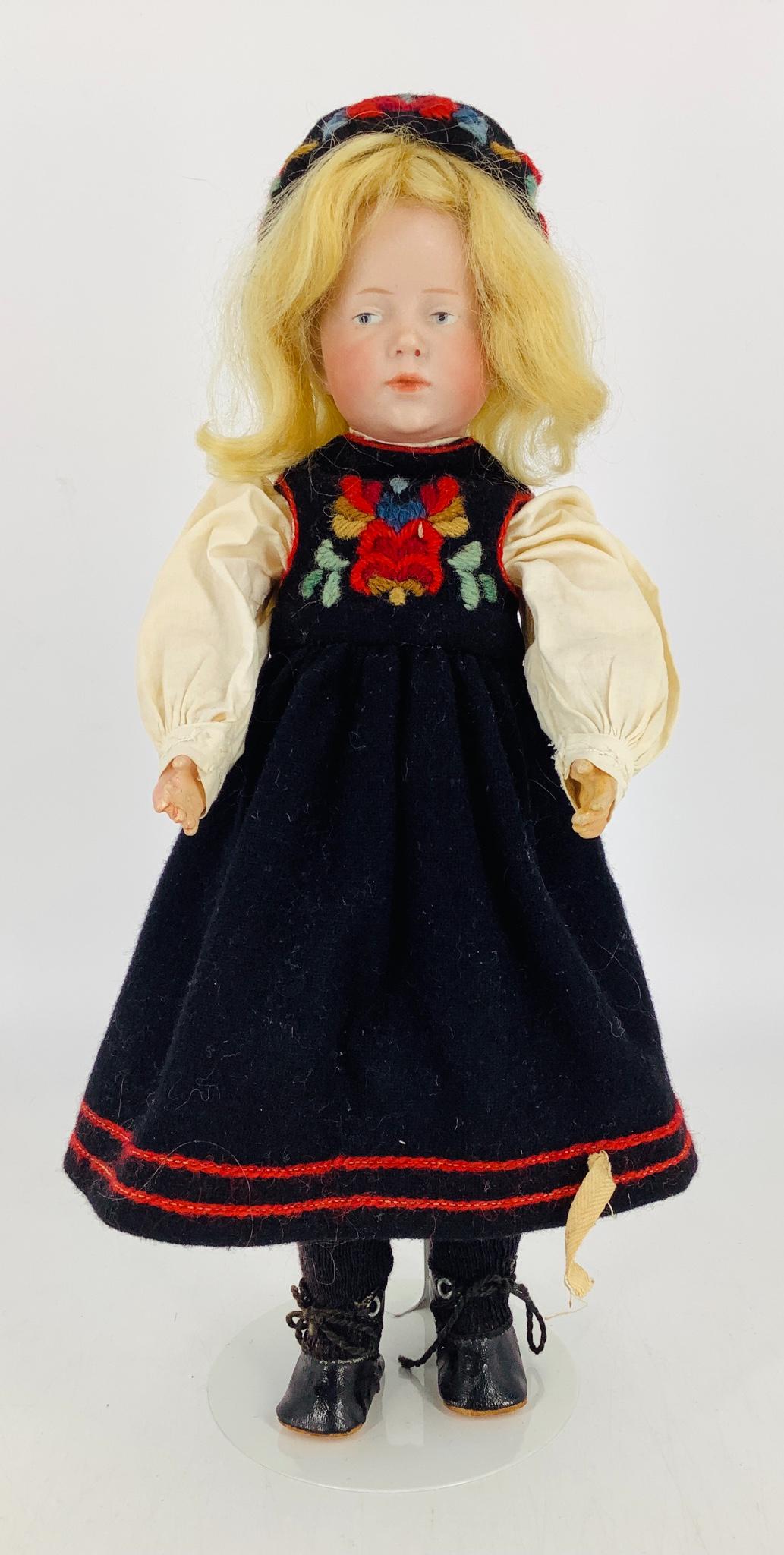 Kammer & Reinhardt 101 bisque socket head character (1 of 4)