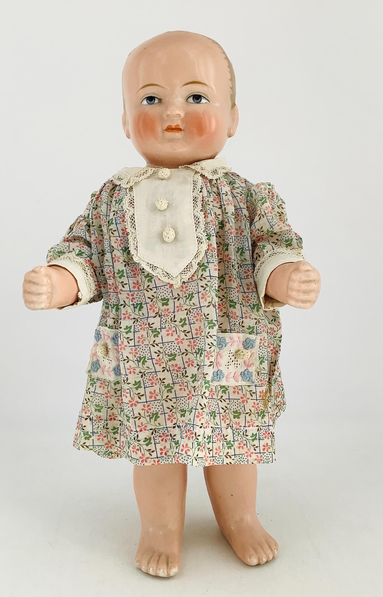 Extra large china "Frozen Charlie" with overall pink (1 of 3)