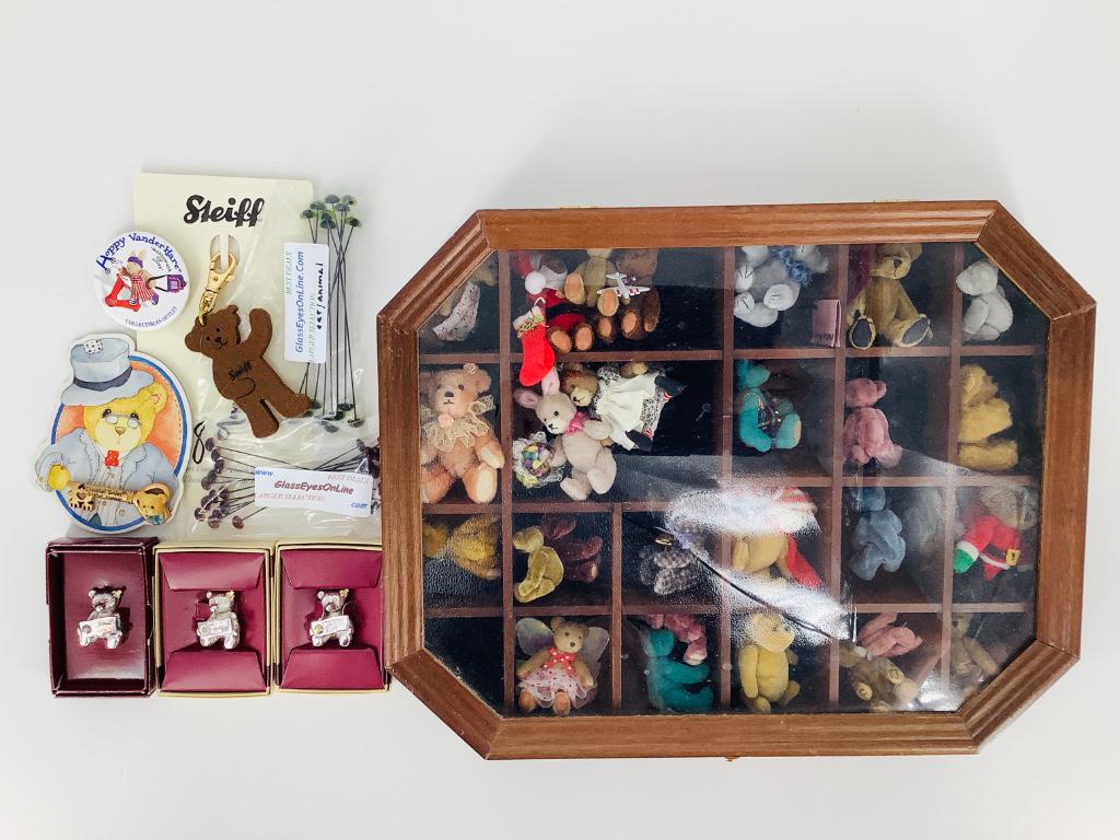 Lot of miscellaneous Steiff items, including a shadow (1 of 1)