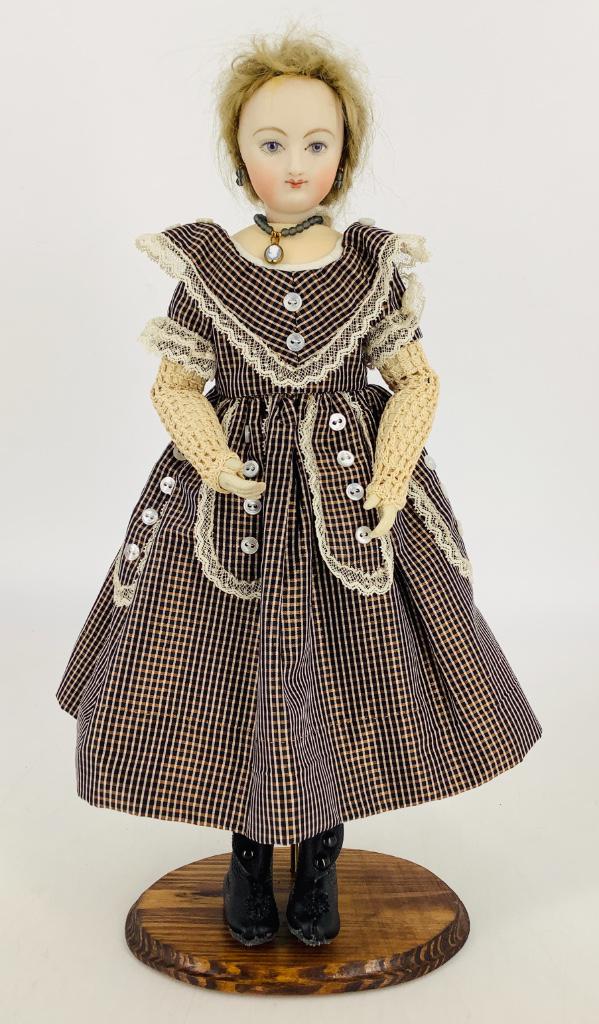 Alice Leverett "Ultimate Fashion" doll. 12" doll with (1 of 2)