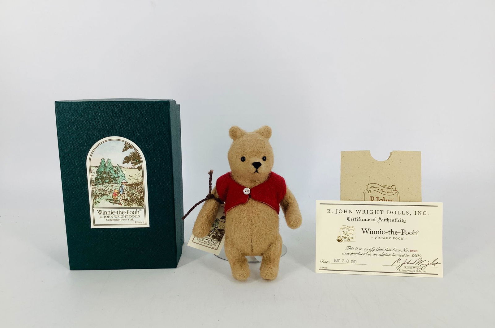 Winnie-the-Pooh "Pocket Pooh" by R. John Wright. 5" (1 of 2)