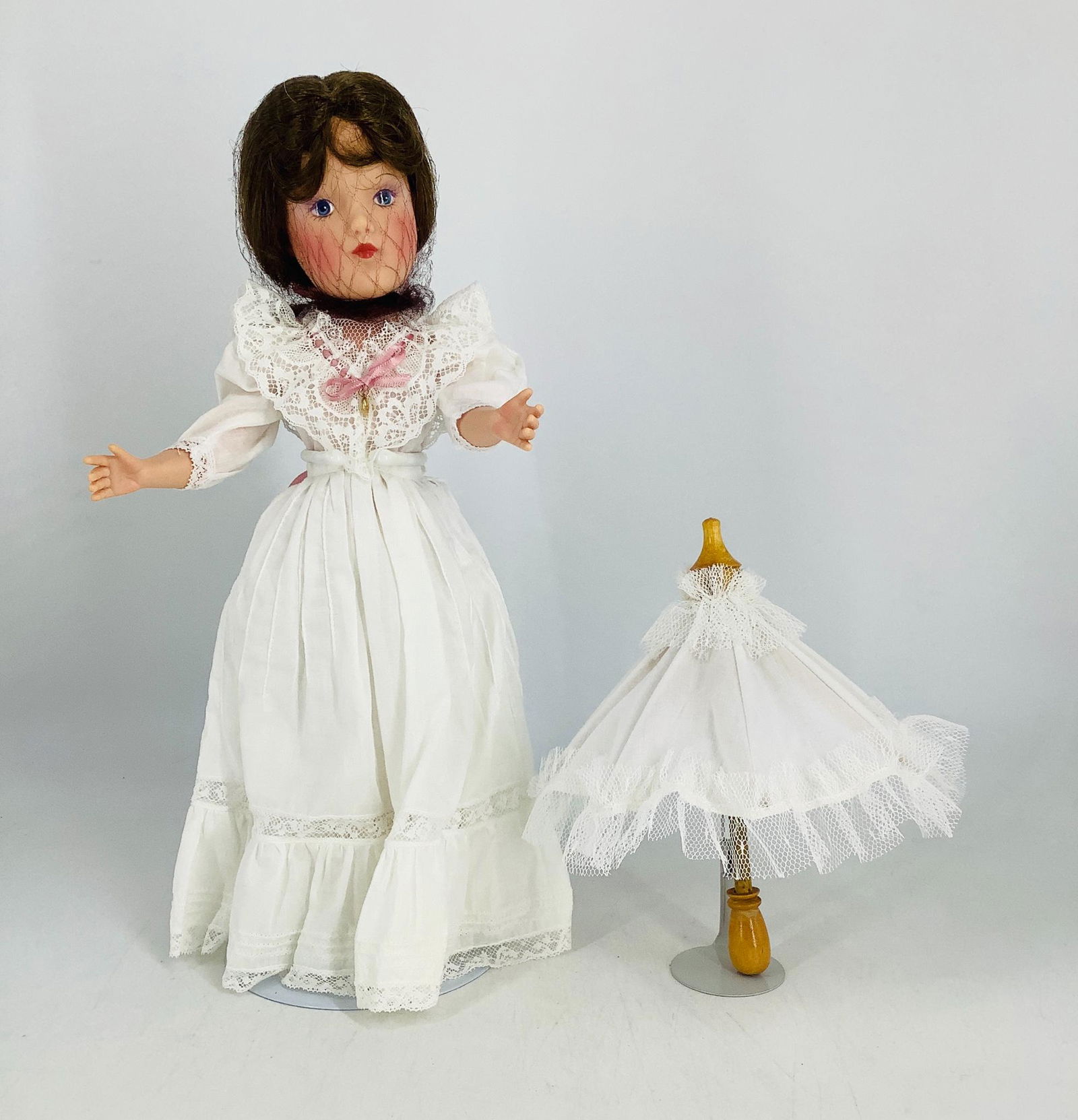 Reissue Mary Hoyer "Victorian Sweetheart". 13" hard (1 of 2)