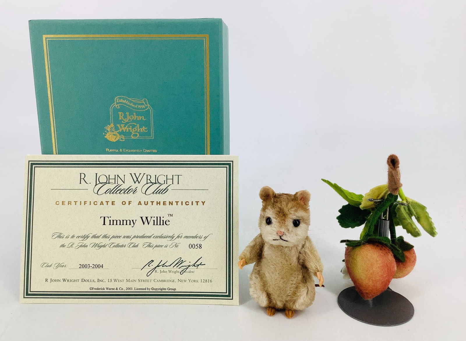 Mohair Beatrix Potter "Timmy Willie" by R. John Wright.: Mohair Beatrix Potter "Timmy Willie" by R. John Wright. Timmy is 3" tall to the top of his ears and is jointed at the neck and shoulders. Made exclusively for the R. John Wright Collector Club (2003-2