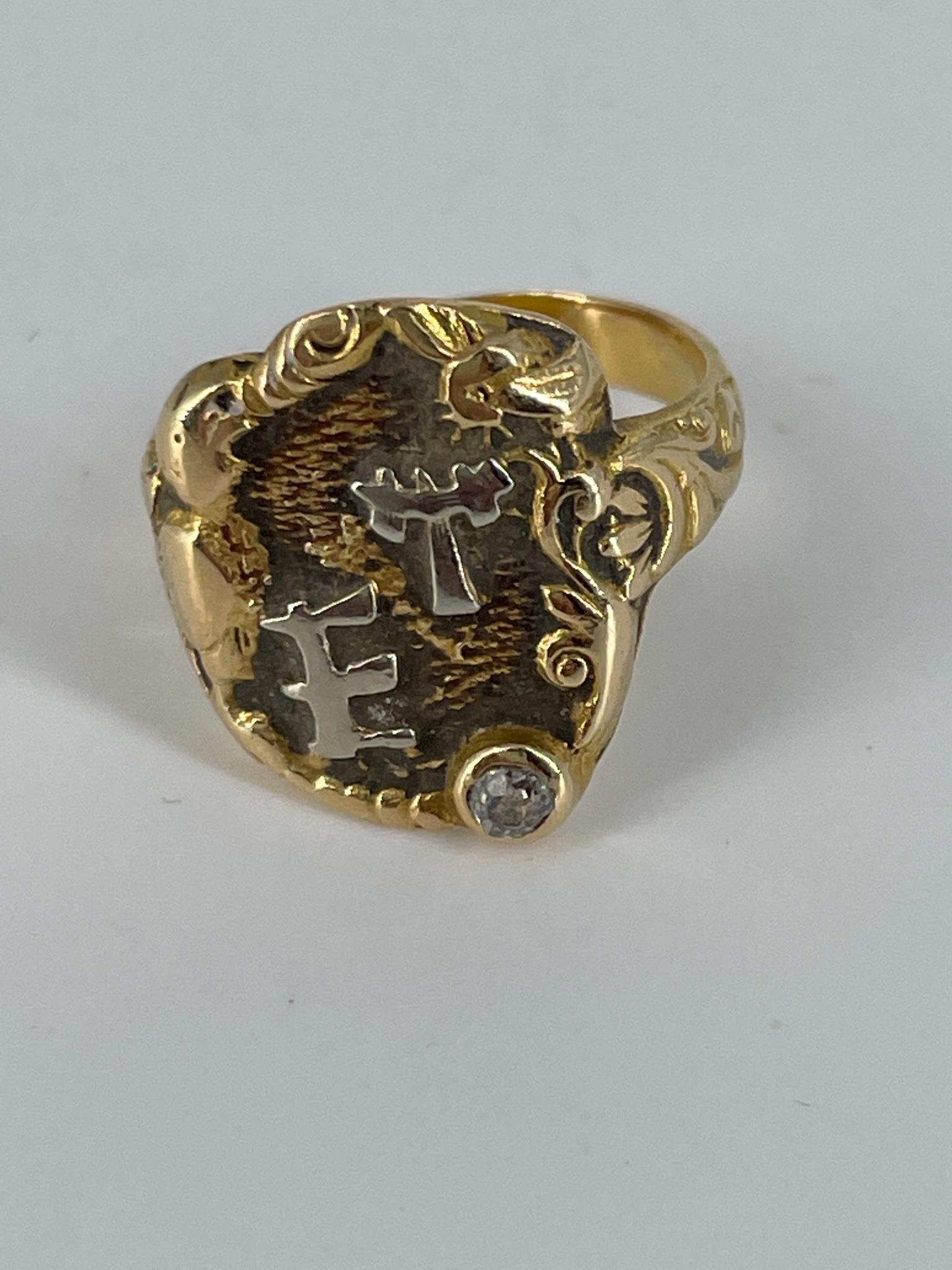 Vintage Gold Ring with Diamond Accent Stone (1 of 1)