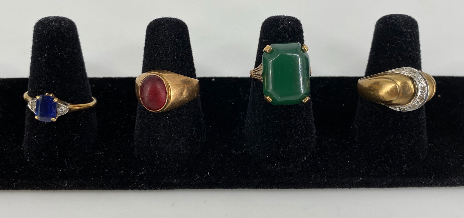 Four 14kt Gold Rings (1 of 5)