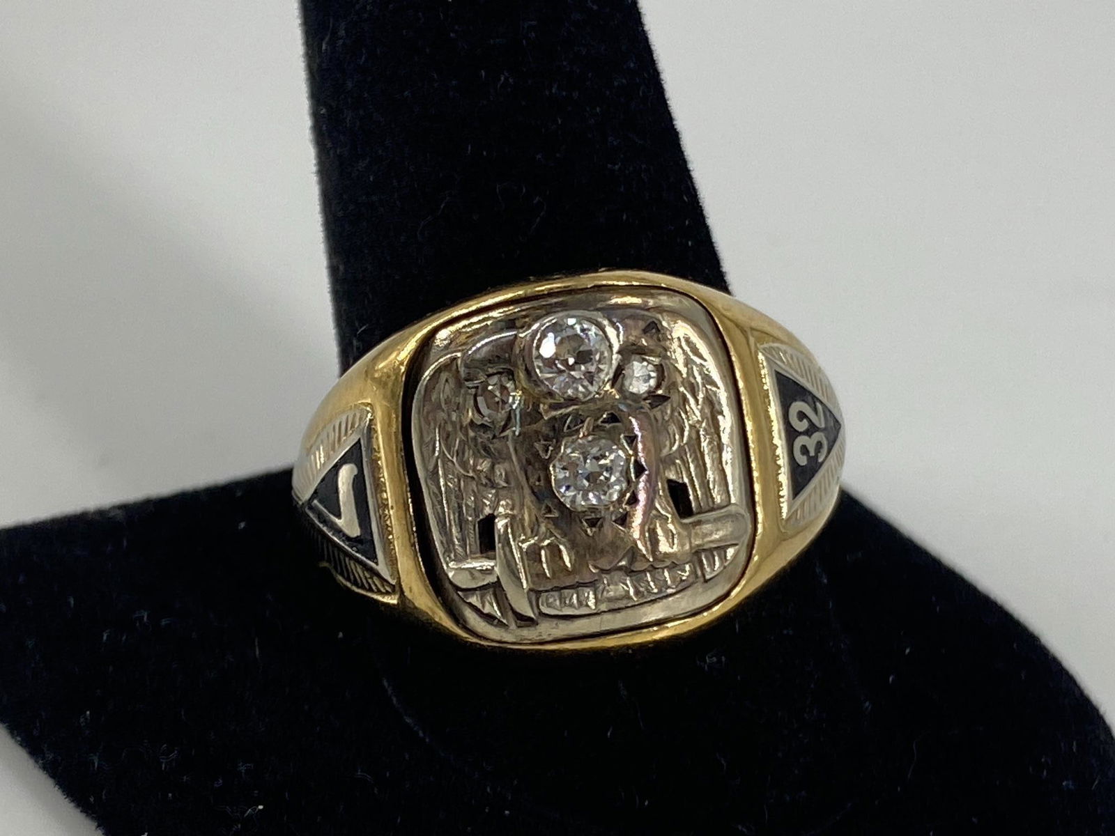 Vintage 10kt Dual Tone Freemason Ring (1 of 6)