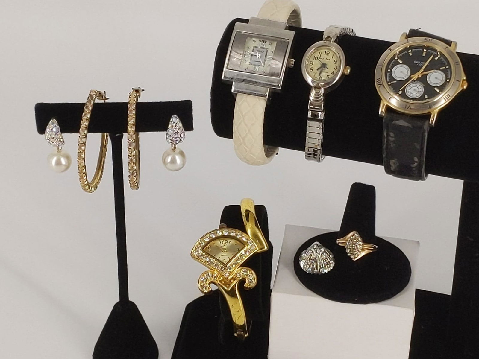 Jewelry & Accessories (1 of 7)