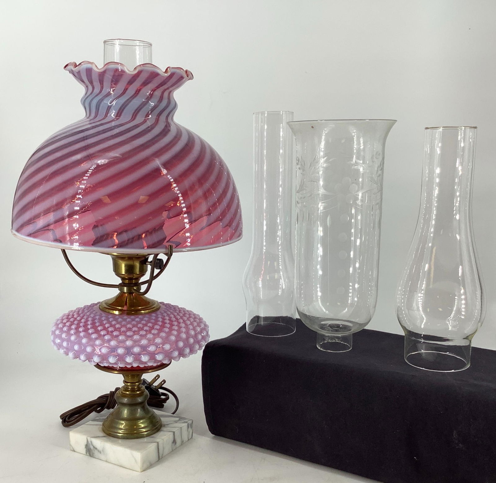 Lot of 3 hurricane shade and a 18Ã® high table lamp. (1 of 1)